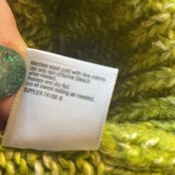 ST JOHN’S BAY lime green cable knit sweater - Picture 5 of 5
